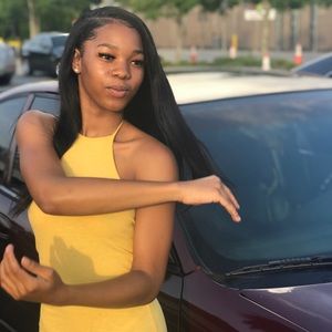 Meet your Posher, Emoni